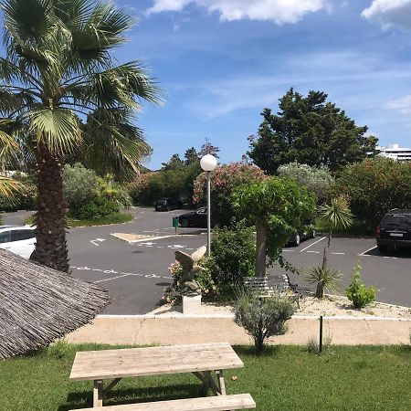 Brit Hotel Confort Helios Agde Exterior foto