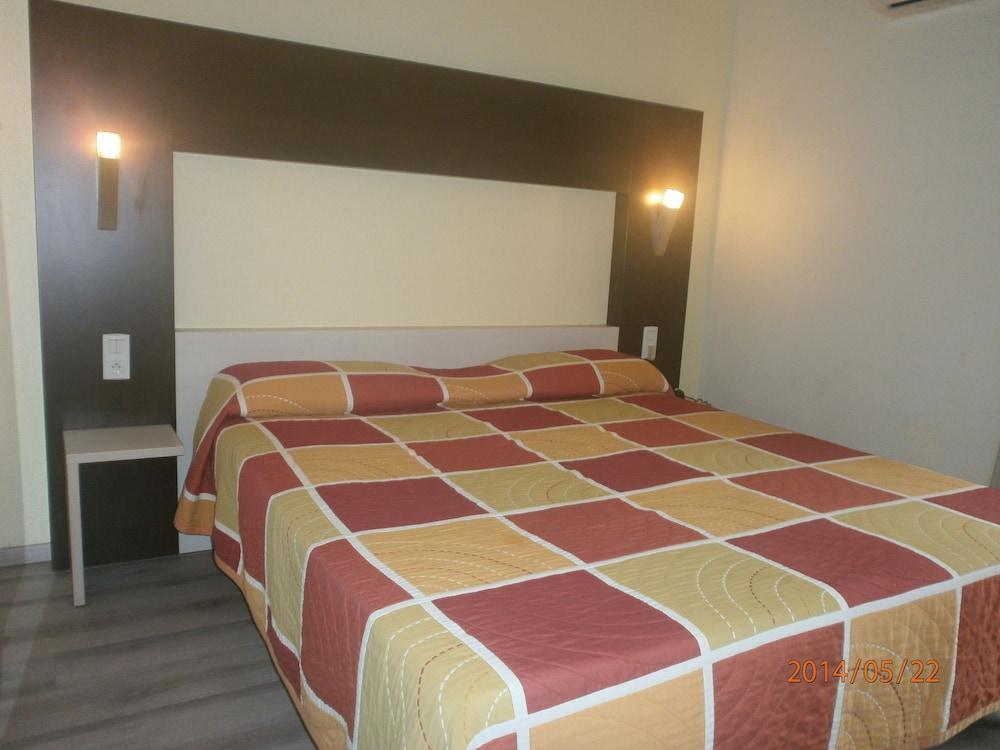 Brit Hotel Confort Helios Agde Exterior foto