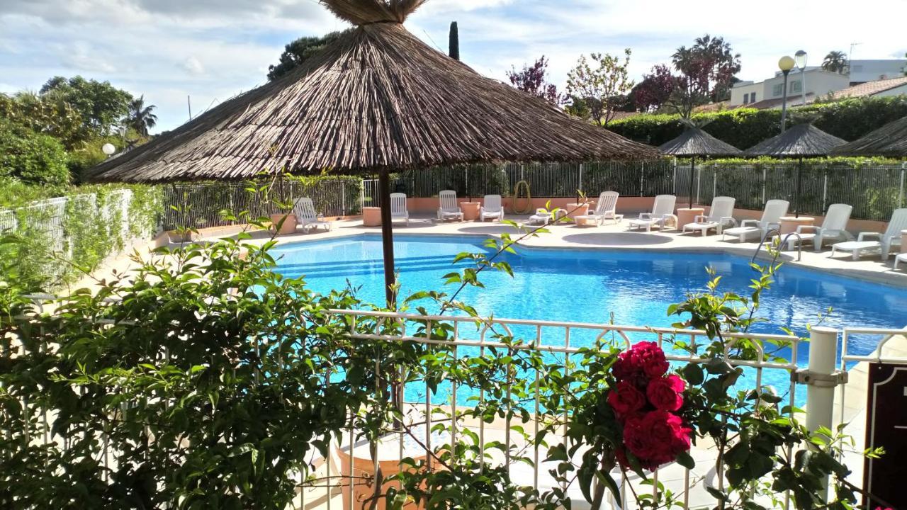 Brit Hotel Confort Helios Agde Exterior foto