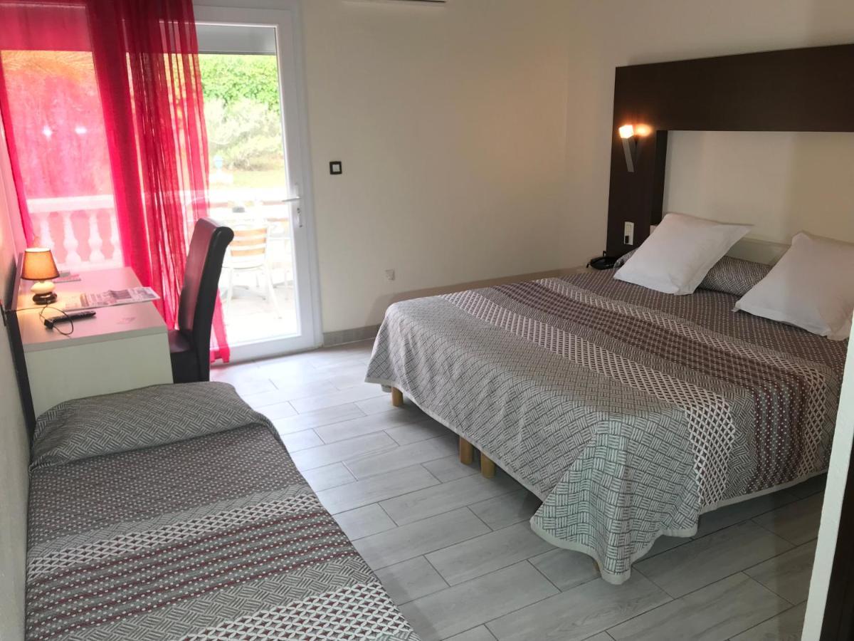 Brit Hotel Confort Helios Agde Exterior foto