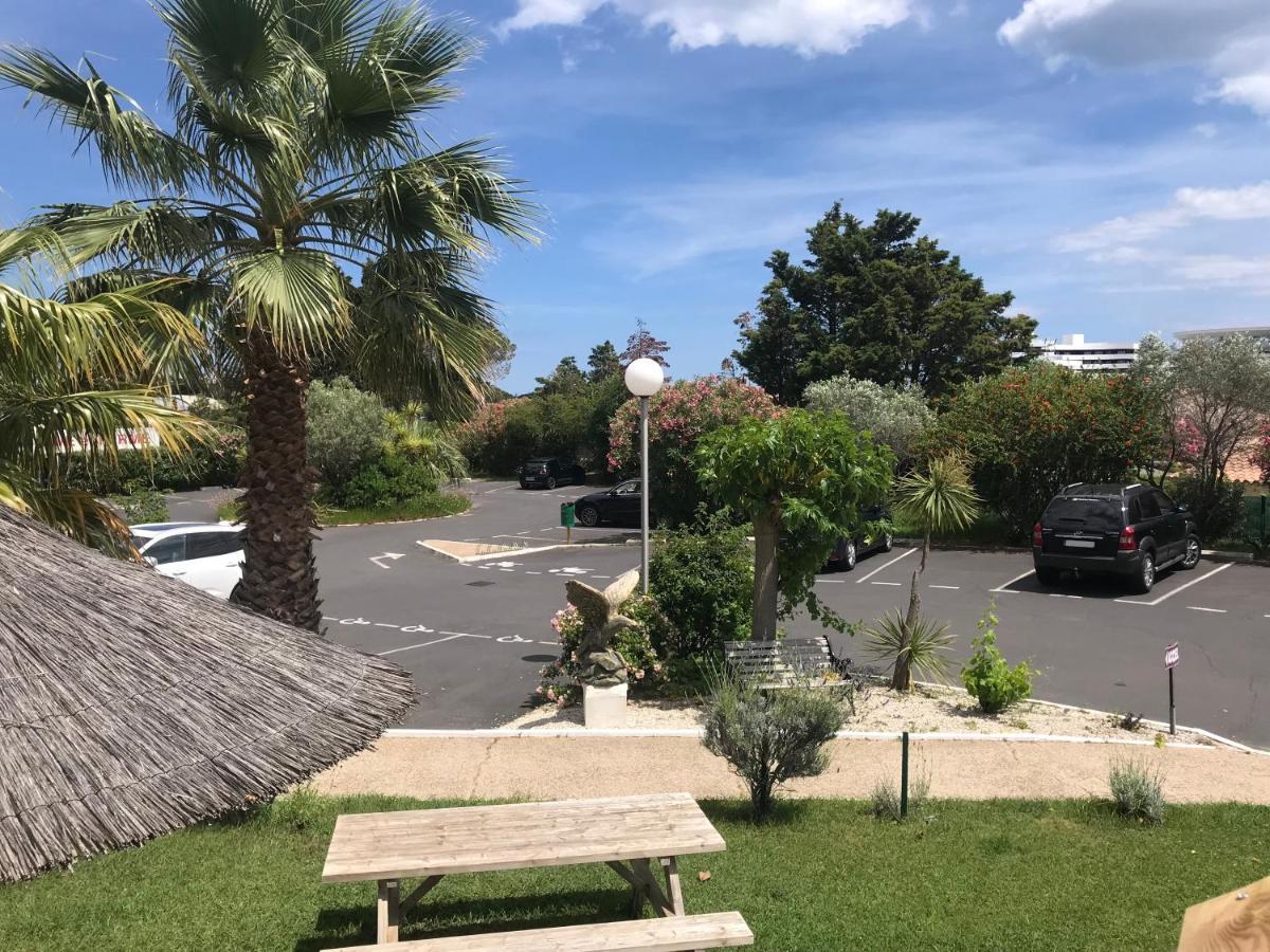 Brit Hotel Confort Helios Agde Exterior foto
